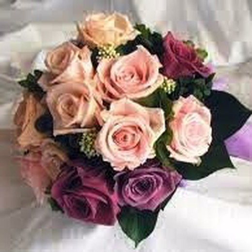 Bouquet Rosas Malvas Preservado