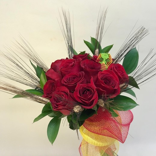 Bouquet de 12 roses rouges pour Sant Jordi