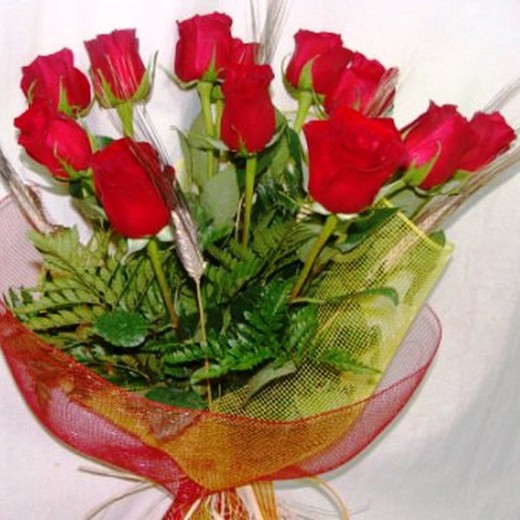 Buquê 6 rosas vermelhas Sant Jordi