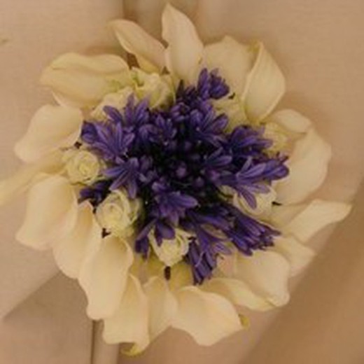 Bouquet de noiva com Callas e Agapanthus