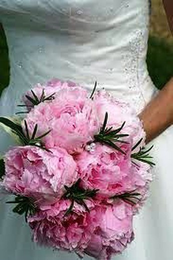 Bouquet de noiva com peônias
