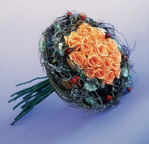 Bouquet de noiva com rosas laranja