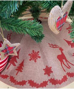 Housse en toile de jute pour pied de sapin et décoration rouge Diamètre 85 X H0.2Cm.