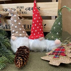 GNOMO GORRO VERD-VERMELL-MARRÓ + LED 6 X 6 X H20CM. (3U.)