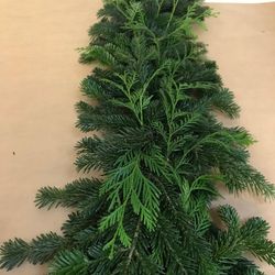 Garlanda Natural Avet