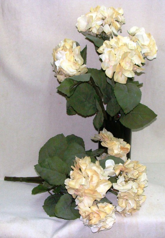 Hortensia artificial berenjena 54 · Hortensias artificiales