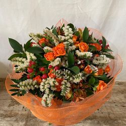 Ramo Cantonés con Rosas Naranja