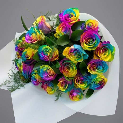 Bouquet de roses arc-en-ciel à offrir