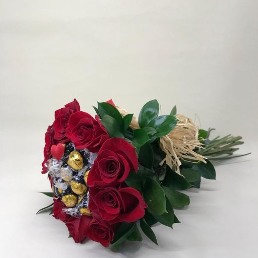 Ramo de Rosas y Bombones San Valentín