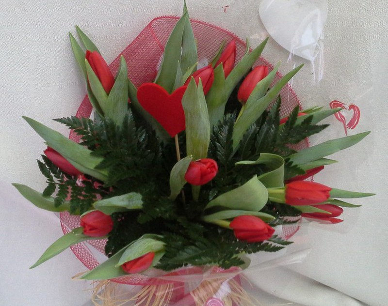 Ramo de Tulipanes Rojos — Floresfrescasonline