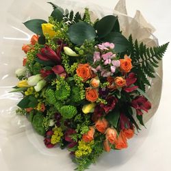 Ramo Frisón con Tulipanes