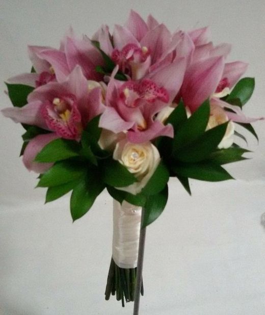 Ramo Novia Cymbidium
