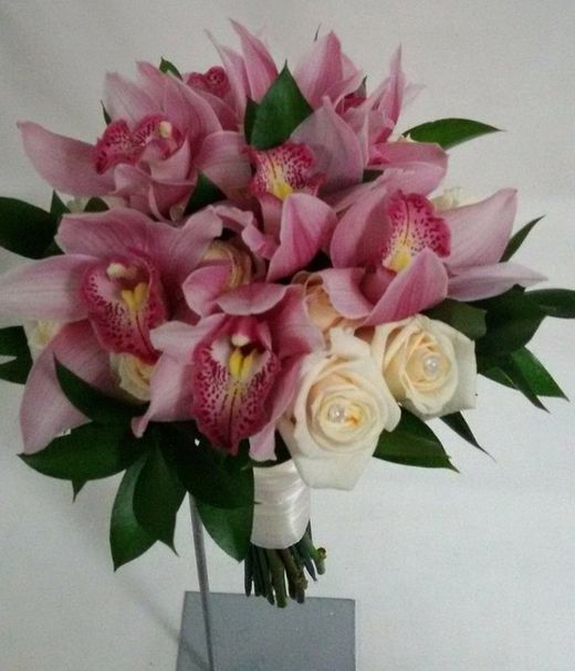 Ramo Novia Cymbidium