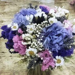 Bouquet de mariée d'hortensias bleus préservés