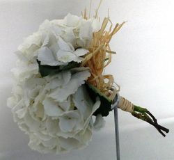 Bouquet de mariée d'hortensias blancs