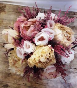 Ramo Novia Peonias y lisianthus Preservado