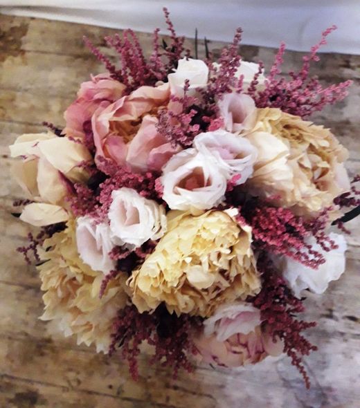 Ramo Novia Peonias y lisianthus Preservado