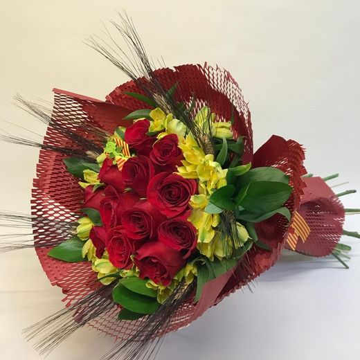 Ramo Rosas Sant Jordi con Alstroemeria