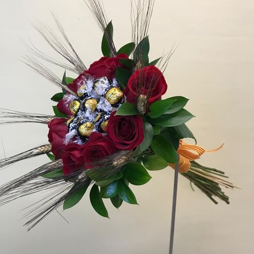 Ramo Rosas Sant Jordi con Bombones Lindor