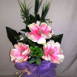 Vase funéraire en magnolia rose