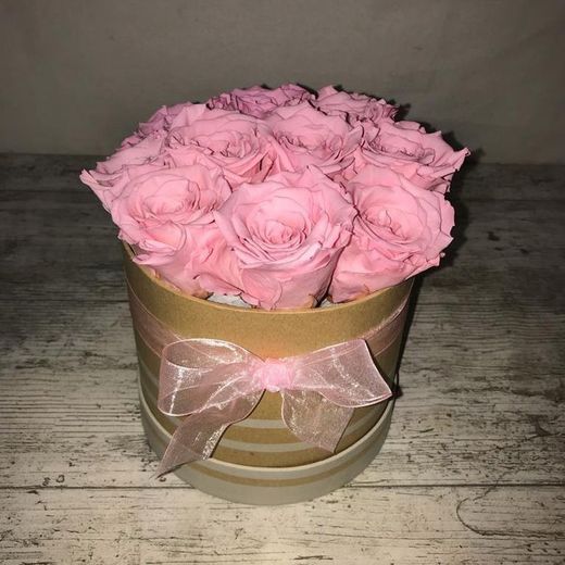 White Box Pink Roses Eternal