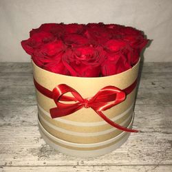 White Box Red Roses Eternal Preservadas