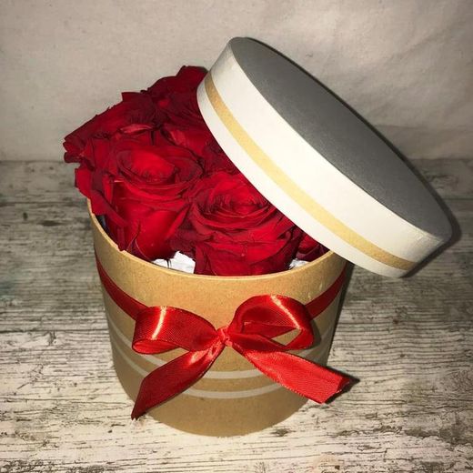 White Box Red Roses Eternal Preservadas